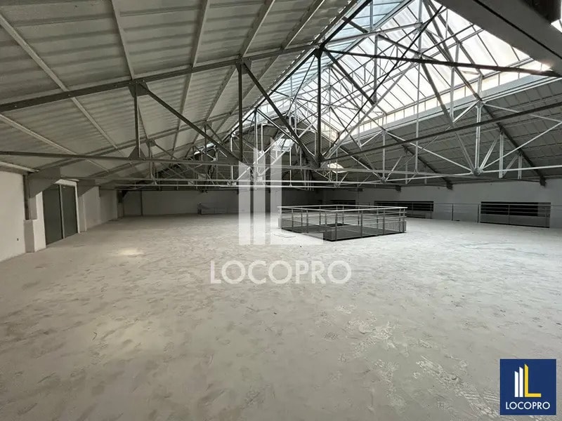 Vente Commerce 2 000 m² - Photo 1