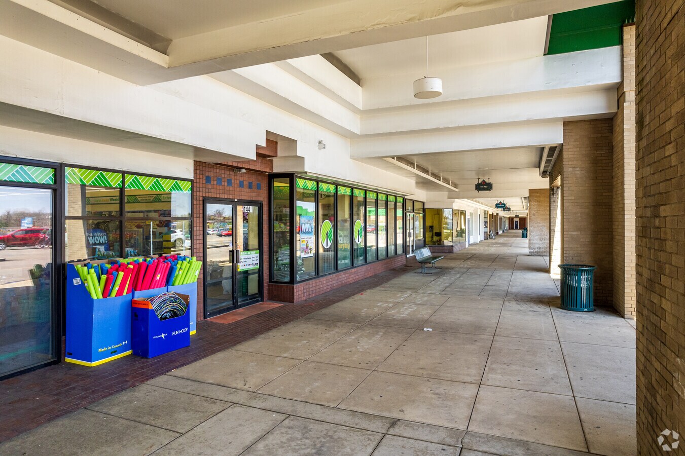 1468 Lexington Ave, Mansfield, OH 44907 Appleseed Shopping Center