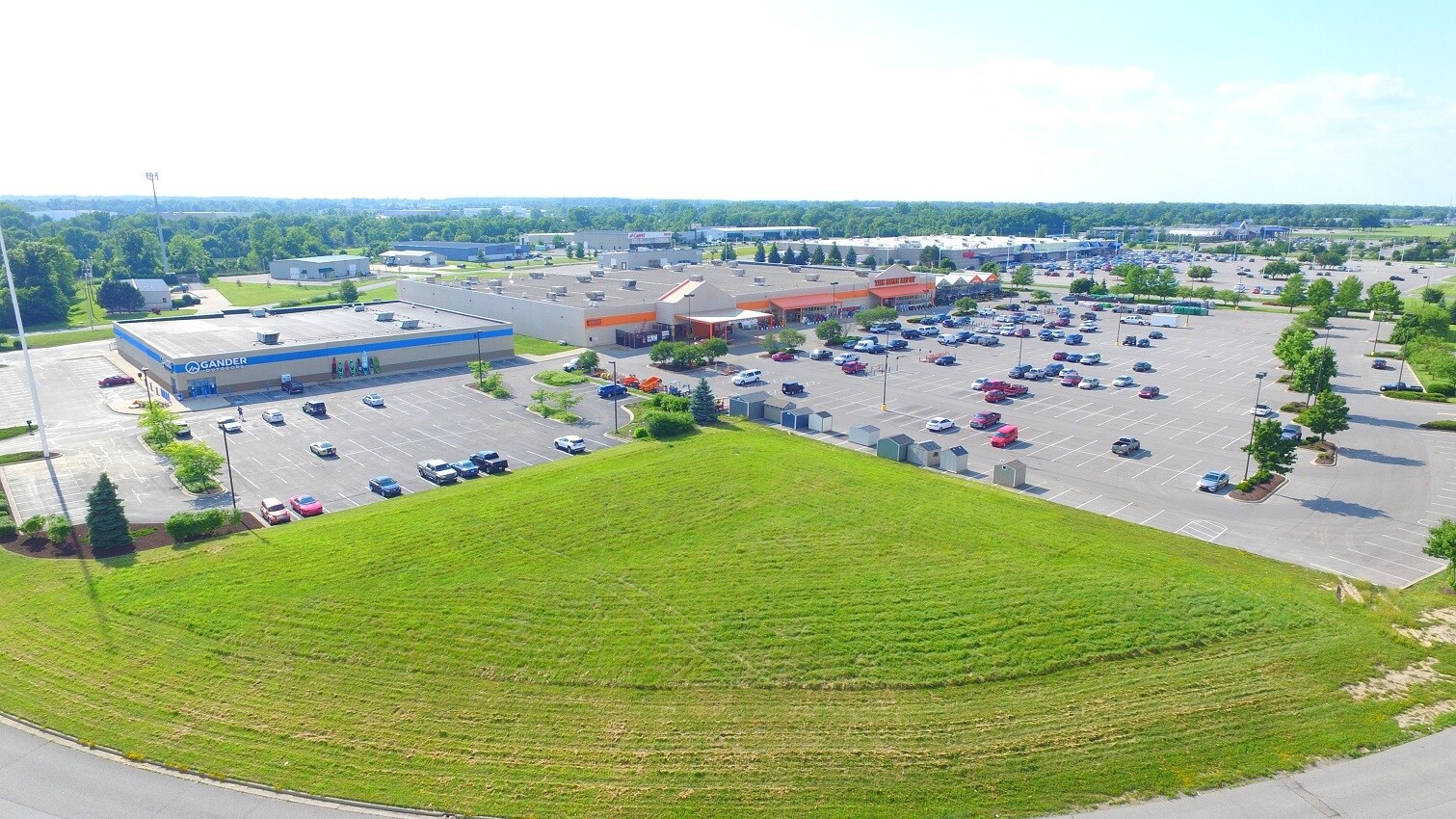 6043 Lima Rd, Fort Wayne, IN 46818 Former Gander Mountain