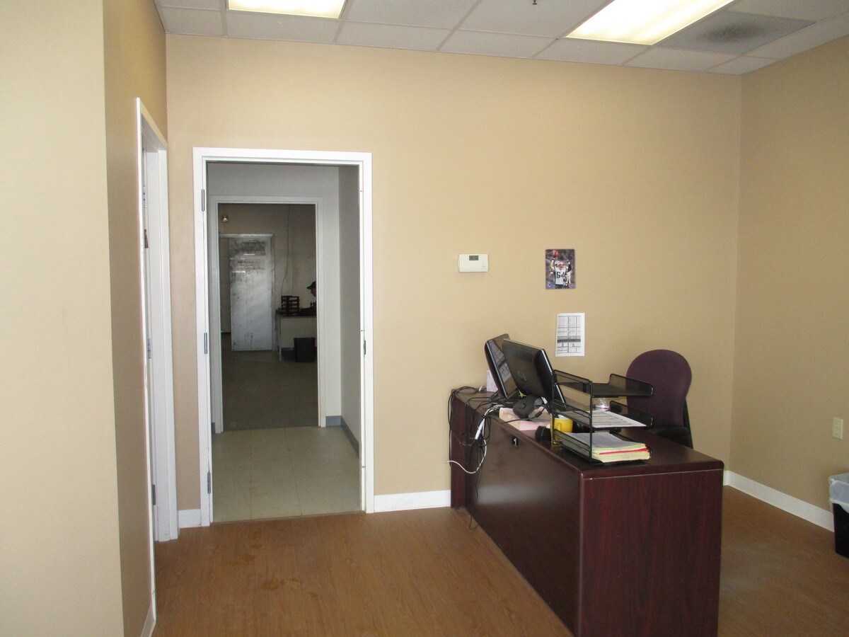 45 Allen St, Rochester, NH 03867