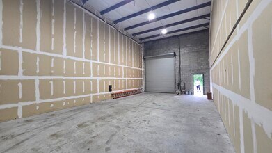 1440 N Nova Rd, Daytona Beach, FL for lease Interior Photo- Image 2 of 5