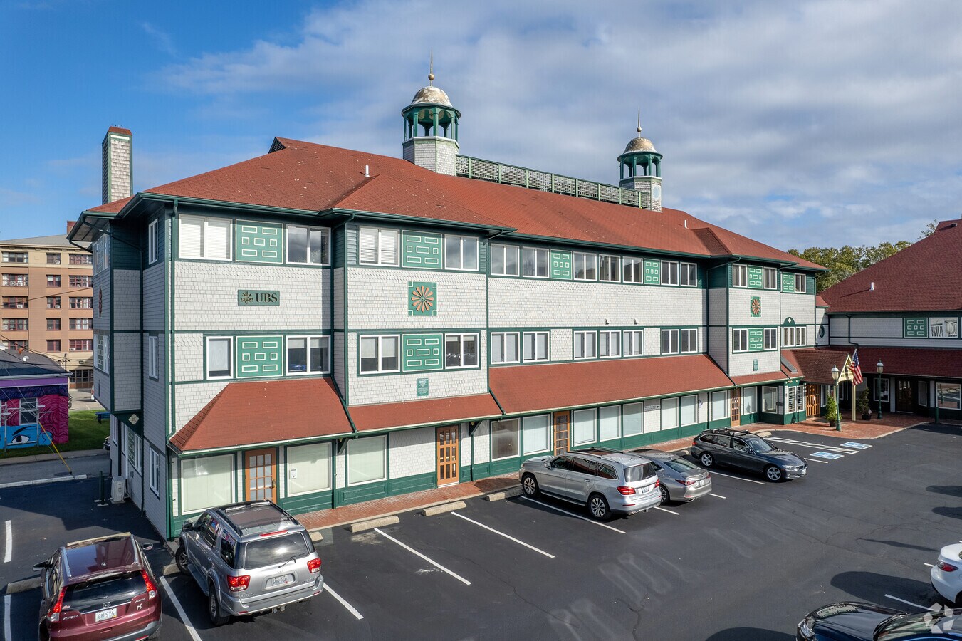 130 Bellevue Ave, Newport, RI 02840