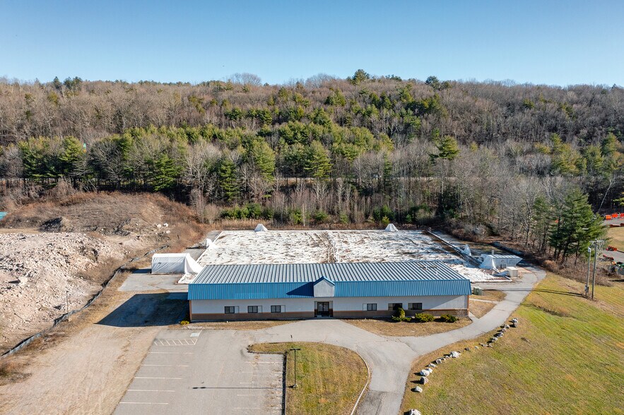 147 Torrington Rd, Winsted, CT 06098