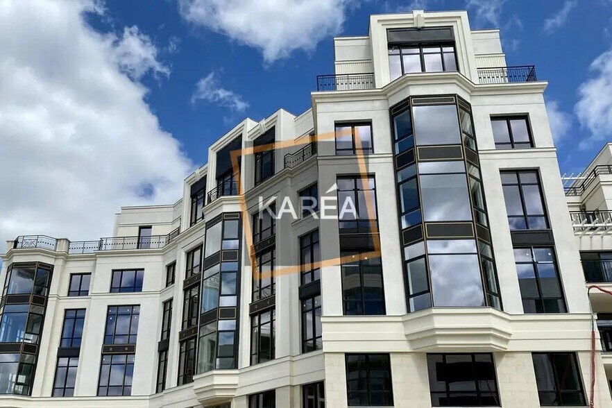 Office in Chessy for sale - Building Photo - Image 2 of 5