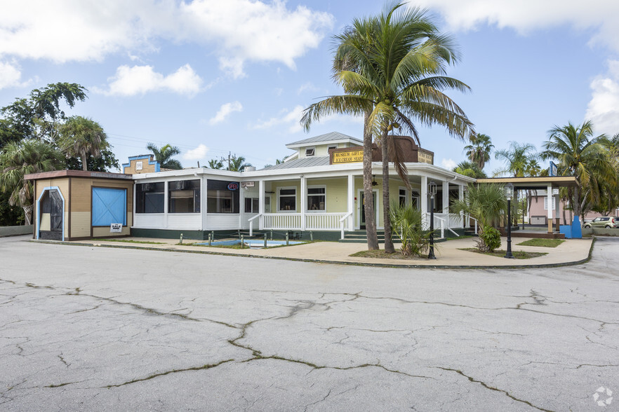 102 Copeland Ave SW, Everglades City, FL for sale - Primary Photo - Image 1 of 1