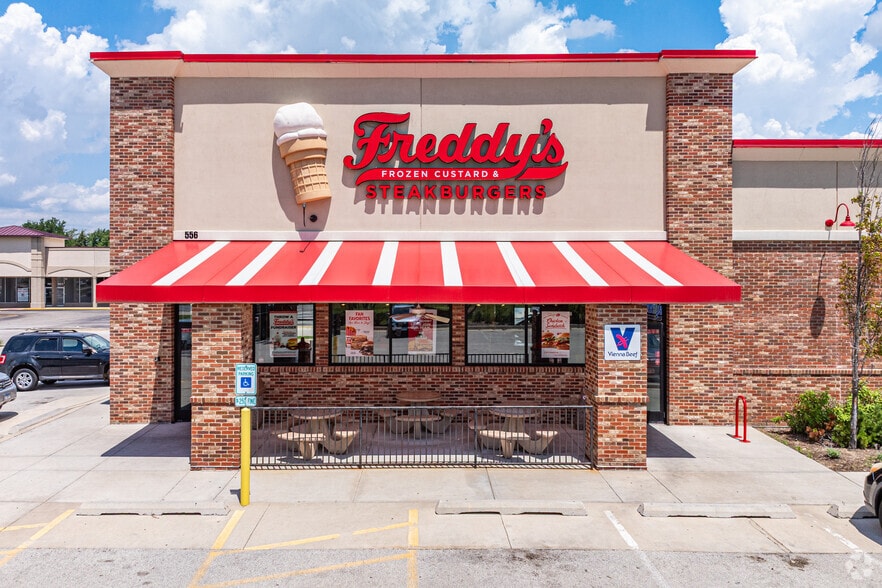 556 E North Ave, Glendale Heights, IL for sale - Building Photo - Image 3 of 4