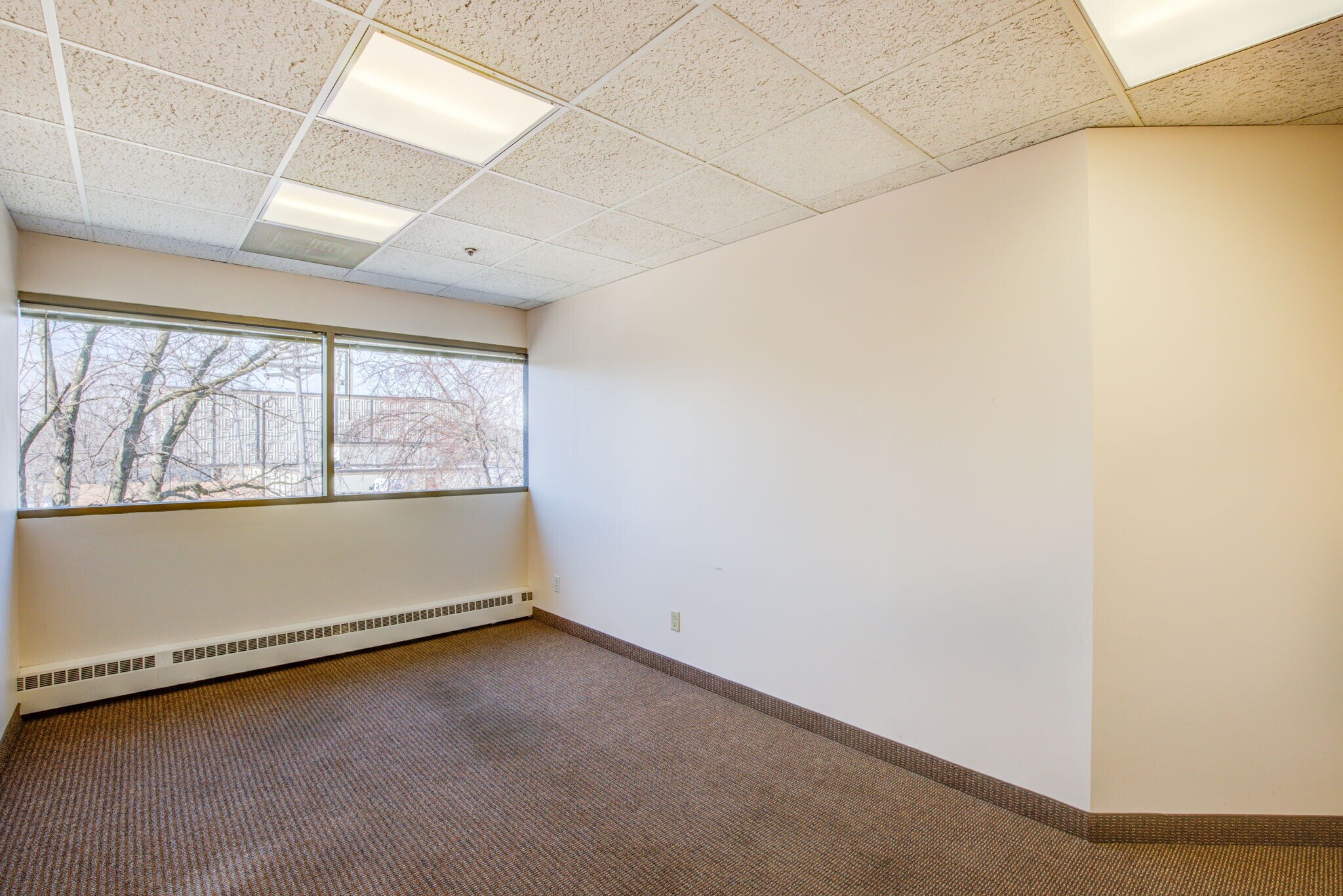 570 Asbury St, Saint Paul, MN for lease Interior Photo- Image 1 of 1