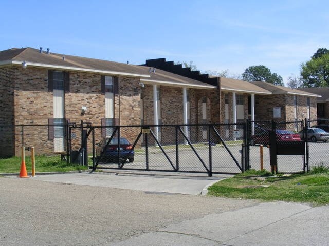 2401 E Simcoe St, Lafayette, LA for sale Primary Photo- Image 1 of 1