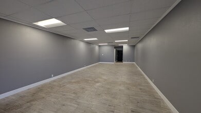1350 N Towne Ave, Claremont, CA for lease Interior Photo- Image 1 of 2