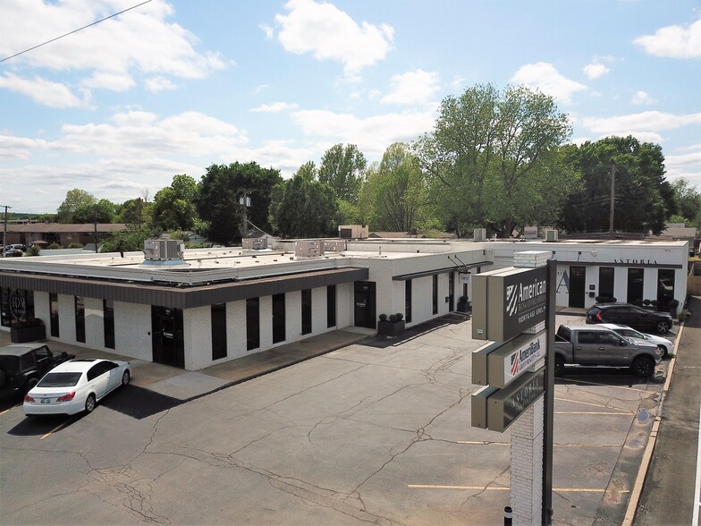 4224 S Peoria Ave, Tulsa, OK for lease - Primary Photo - Image 1 of 14