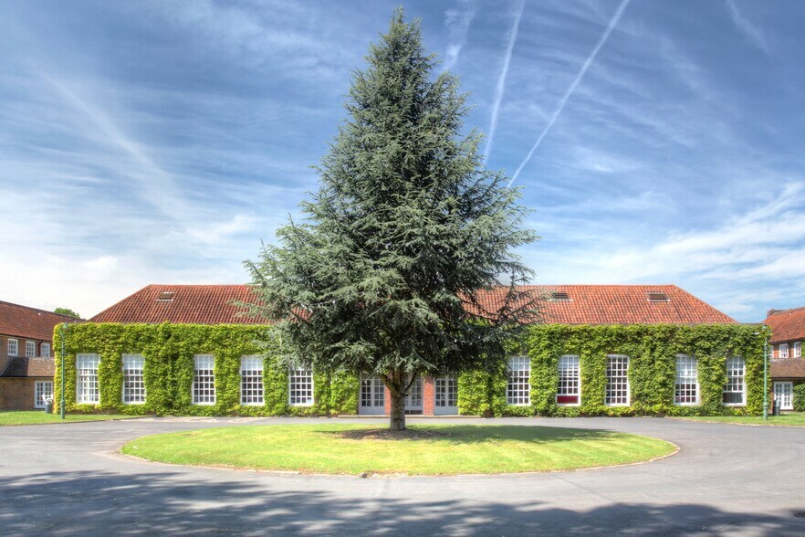 Royston Rd, Duxford for lease - Building Photo - Image 1 of 9