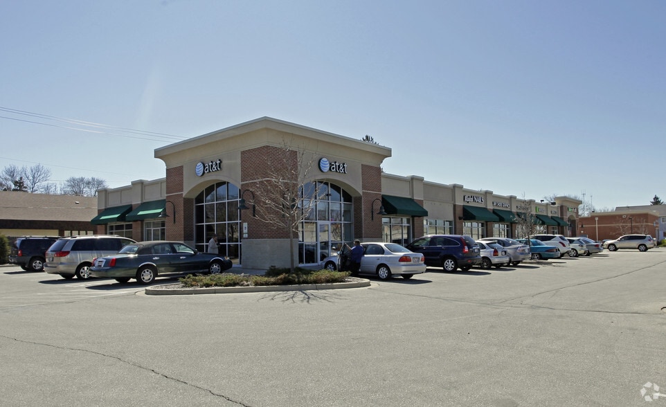 6150 N Port Washington Rd, Glendale, WI for lease - Building Photo - Image 2 of 3