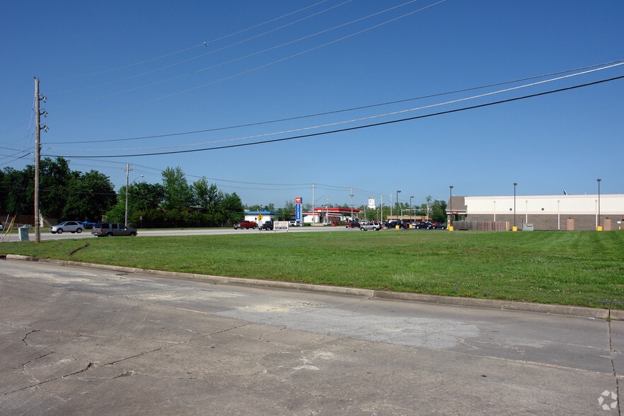 W Houston St, Broken Arrow, OK for sale - Building Photo - Image 2 of 3