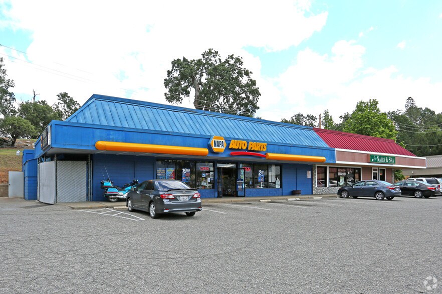 40120 Hwy 41, Oakhurst, CA 93644 Retail for Sale