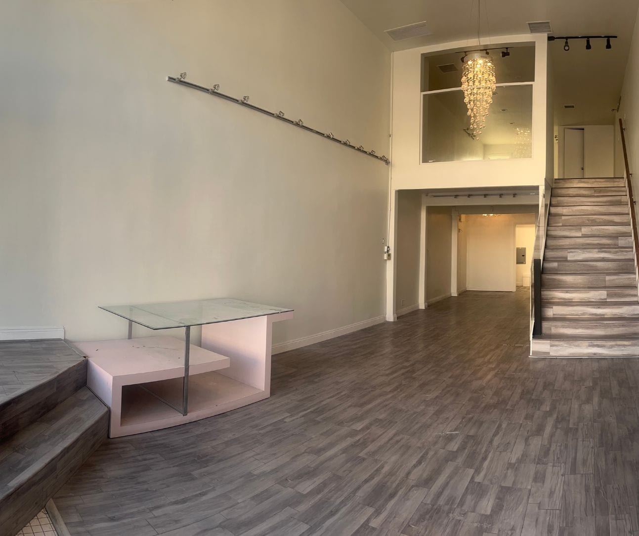 7552 Melrose Ave, Los Angeles, CA for lease Interior Photo- Image 1 of 5