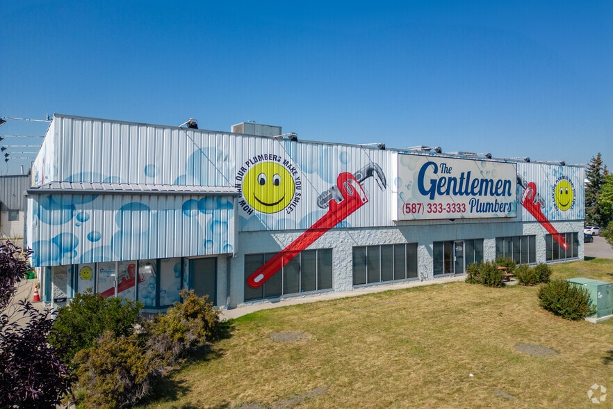 5355 8th St NE, Calgary, AB for sale - Primary Photo - Image 1 of 1