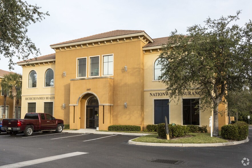 1217 Piper Blvd, Naples, FL 34110 Piper's 500