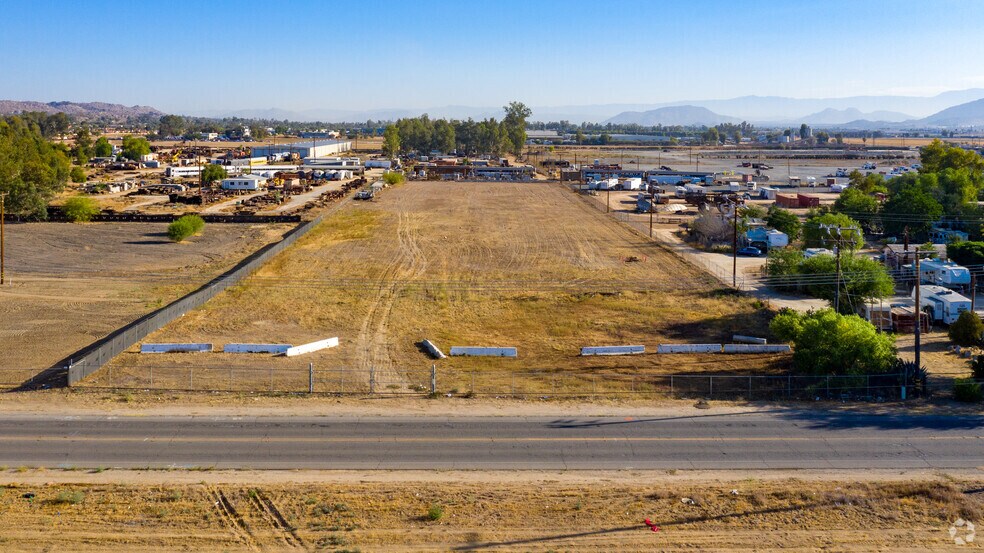 220 Mapes Rd, Perris, CA for sale - Building Photo - Image 3 of 16