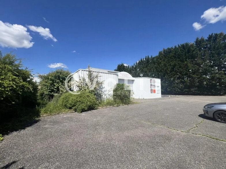 Flex in Béligneux for sale - Building Photo - Image 3 of 26