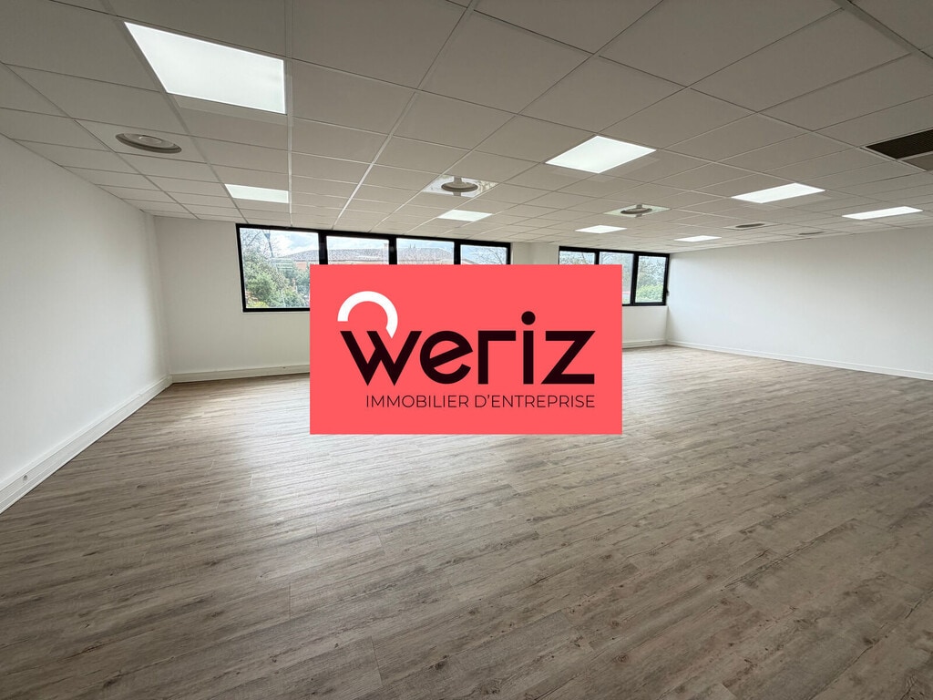 Location Bureaux 150 m² - Photo 1