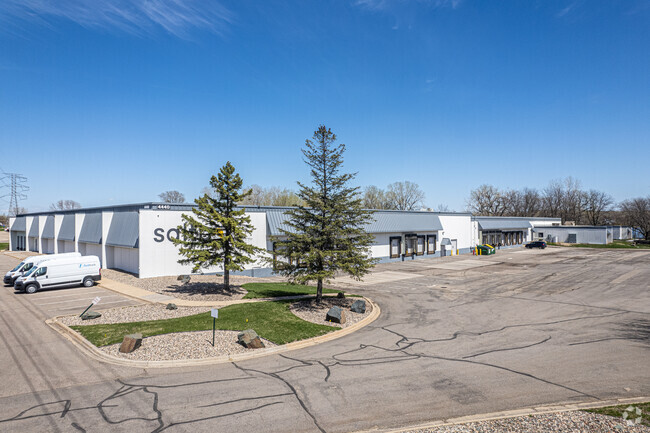 More details for 4440 W Round Lake Rd, Arden Hills, MN - Flex, Industrial for Lease