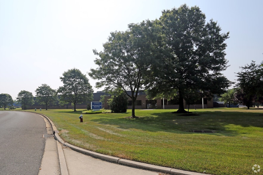 116 Gaither Dr, Mount Laurel, NJ for sale - Primary Photo - Image 1 of 1