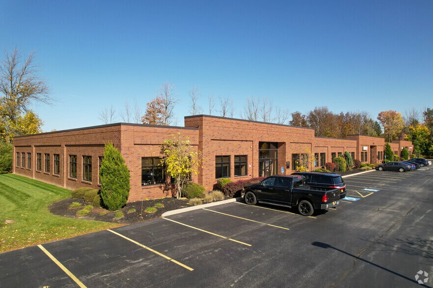 1882 S Winton Rd, Rochester, NY 14618