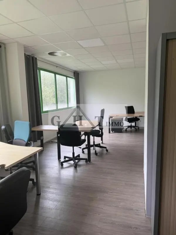 Office in Savigny-le-Temple for sale Interior Photo- Image 1 of 15
