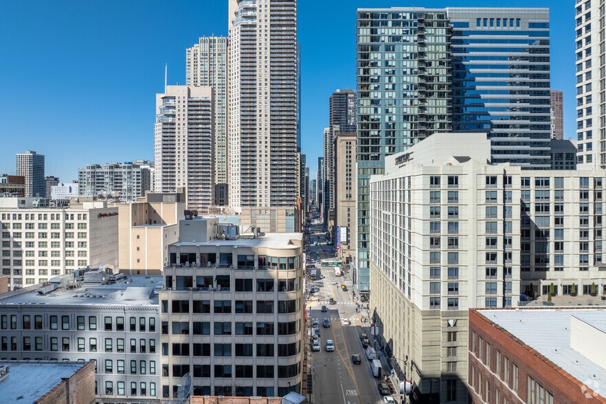 6 W Hubbard St, Chicago, IL for lease - Building Photo - Image 3 of 7