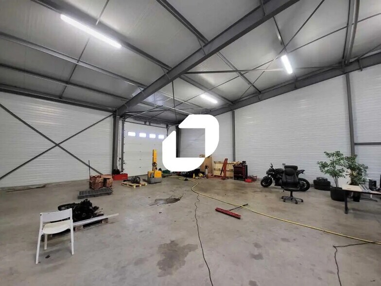 Office in Canéjan for lease - Interior Photo - Image 3 of 8