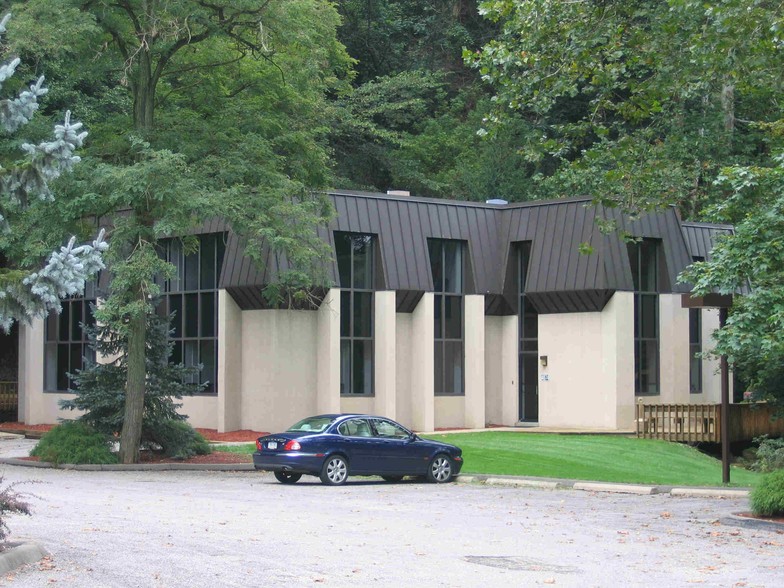 4074 Mt Royal Blvd, Allison Park, PA for lease - Building Photo - Image 2 of 5