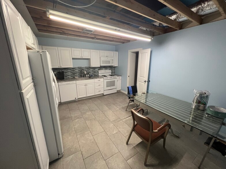 8540 E 41st St, Tulsa, OK for sale - Building Photo - Image 2 of 11