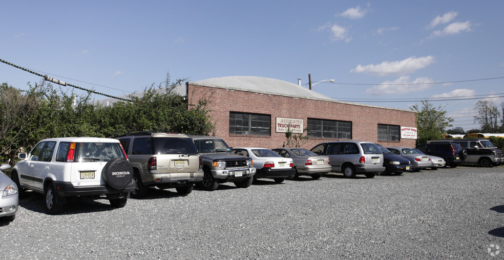 107 How Ln, New Brunswick, NJ for lease - Building Photo - Image 2 of 4