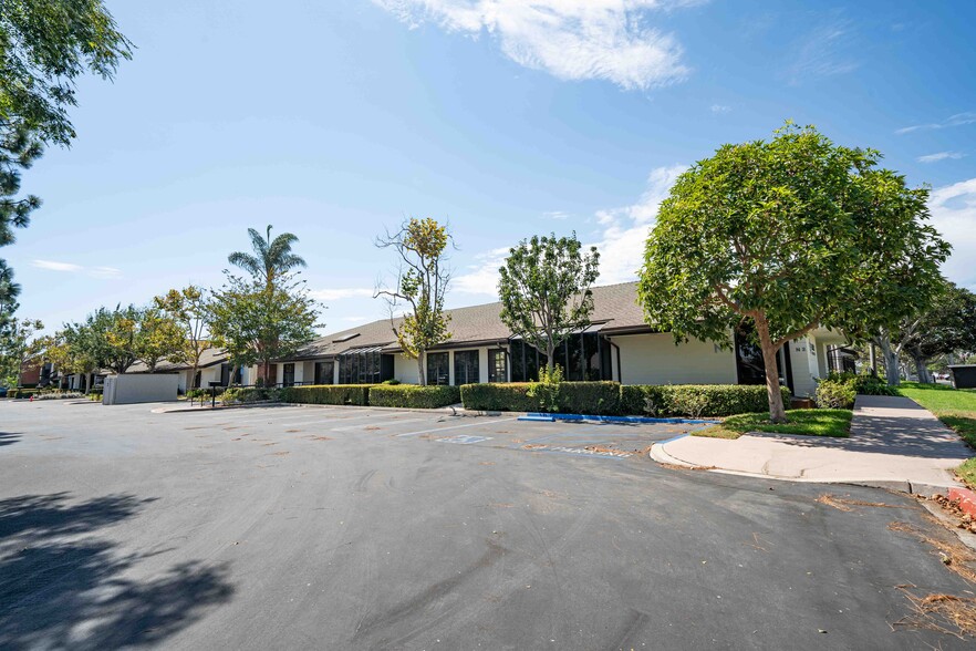 3151 Airway Ave, Costa Mesa, CA for sale - Building Photo - Image 2 of 12