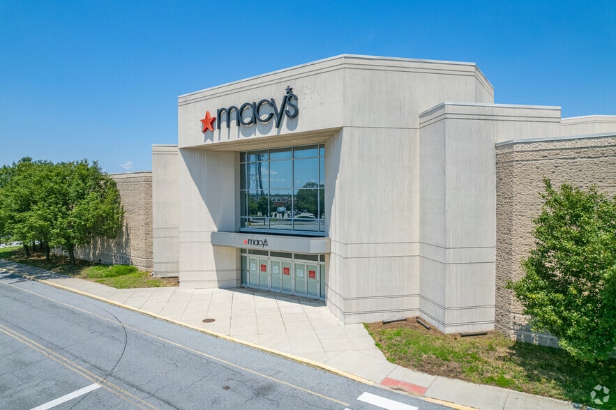 1365 N Dupont Hwy, Dover, DE for lease - Primary Photo - Image 1 of 8