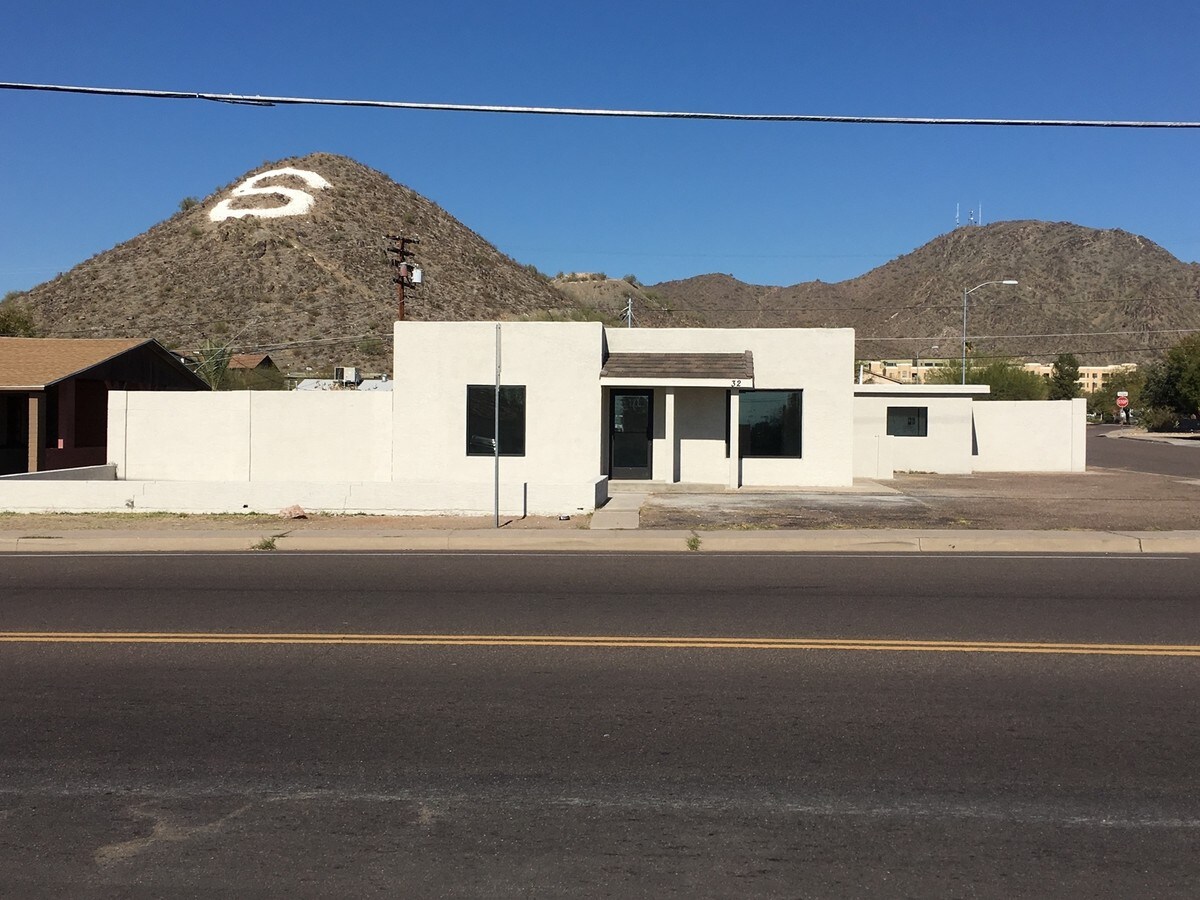 32 W Hatcher Rd, Phoenix, AZ 85021