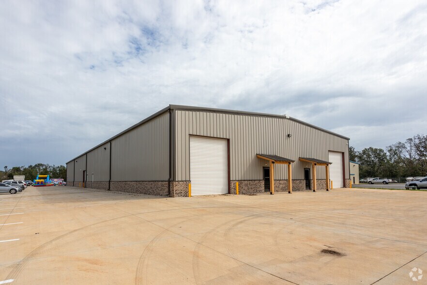 9715 Milton Jones Rd, Daphne, AL for sale - Primary Photo - Image 1 of 1