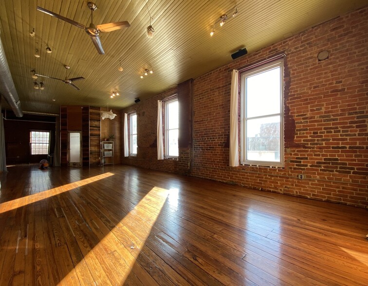 119 W Main St, Durham, NC for lease - Building Photo - Image 1 of 11