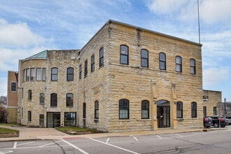 30 S Shumway Ave, Batavia, IL for lease Interior Photo- Image 1 of 8