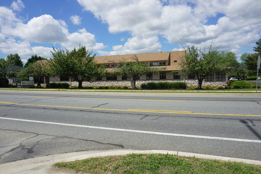 826 S Governors Ave, Dover, DE for sale - Building Photo - Image 2 of 3