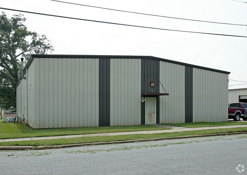 423 Lafayette St, Salisbury, NC for lease - Building Photo - Image 2 of 15