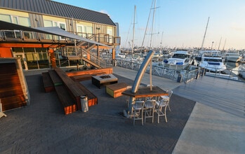 4960 N Harbor Dr, San Diego, CA for lease Interior Photo- Image 1 of 5