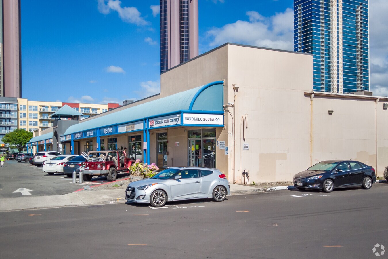 670 Auahi St, Honolulu, HI 96813