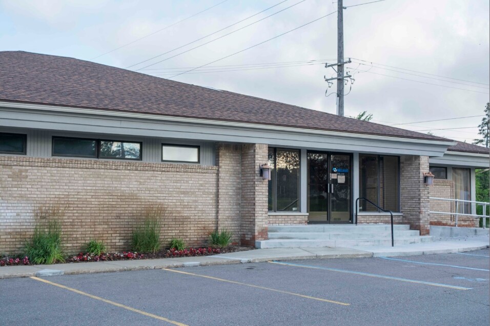 6815 Dixie Hwy, Clarkston, MI 48346