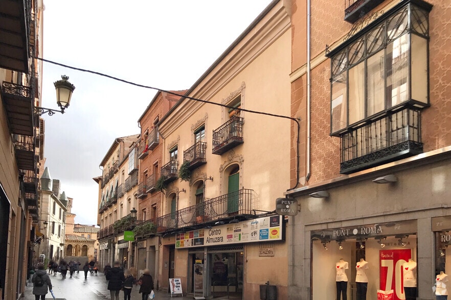 Retail in Segovia, Segovia for sale - Primary Photo - Image 1 of 1