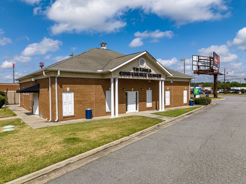 806 US-82, Tifton, GA for sale - Building Photo - Image 3 of 28