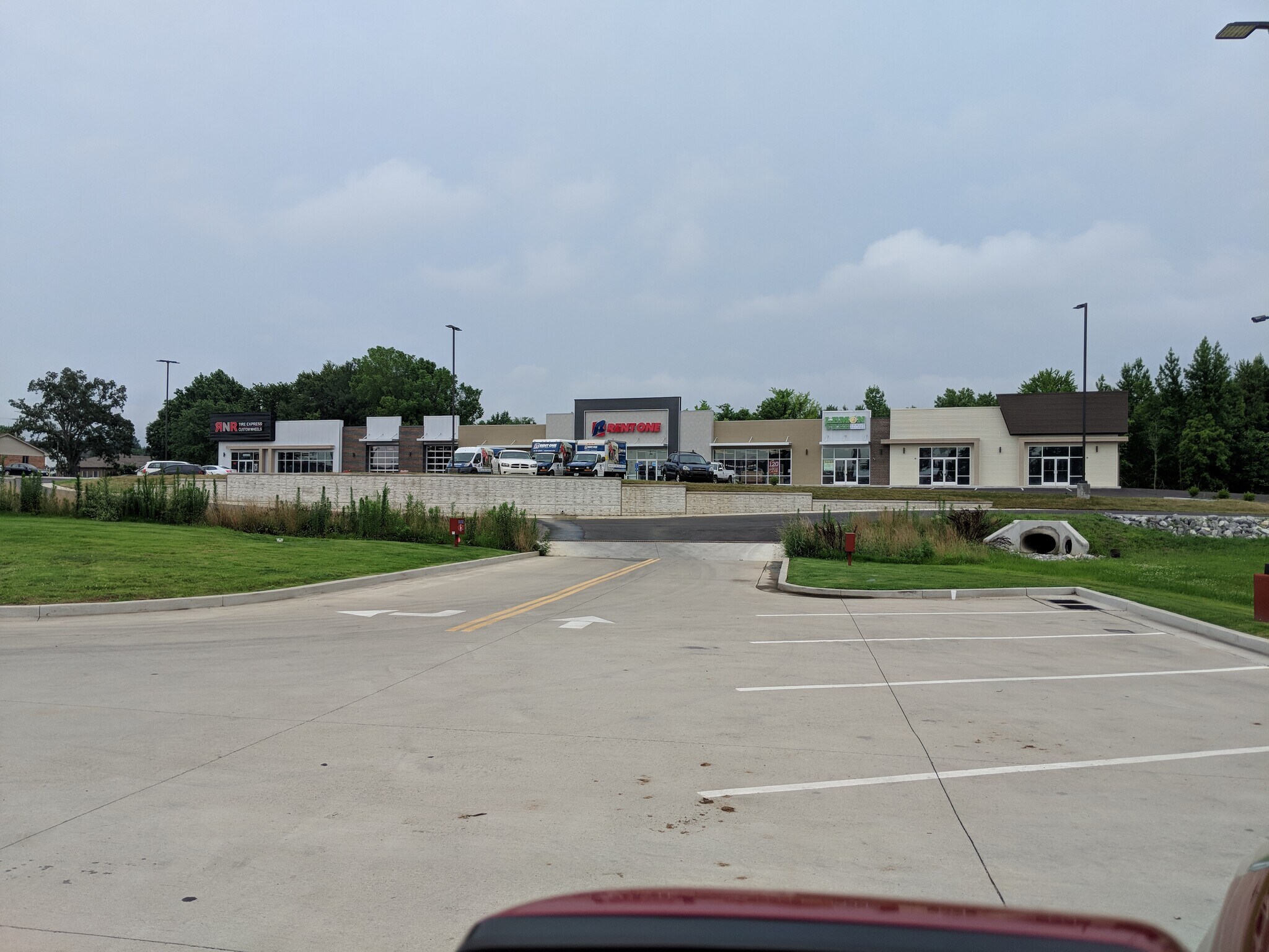 5320 Hinkleville Rd, Paducah, KY 42001 Blue Grass Crossings