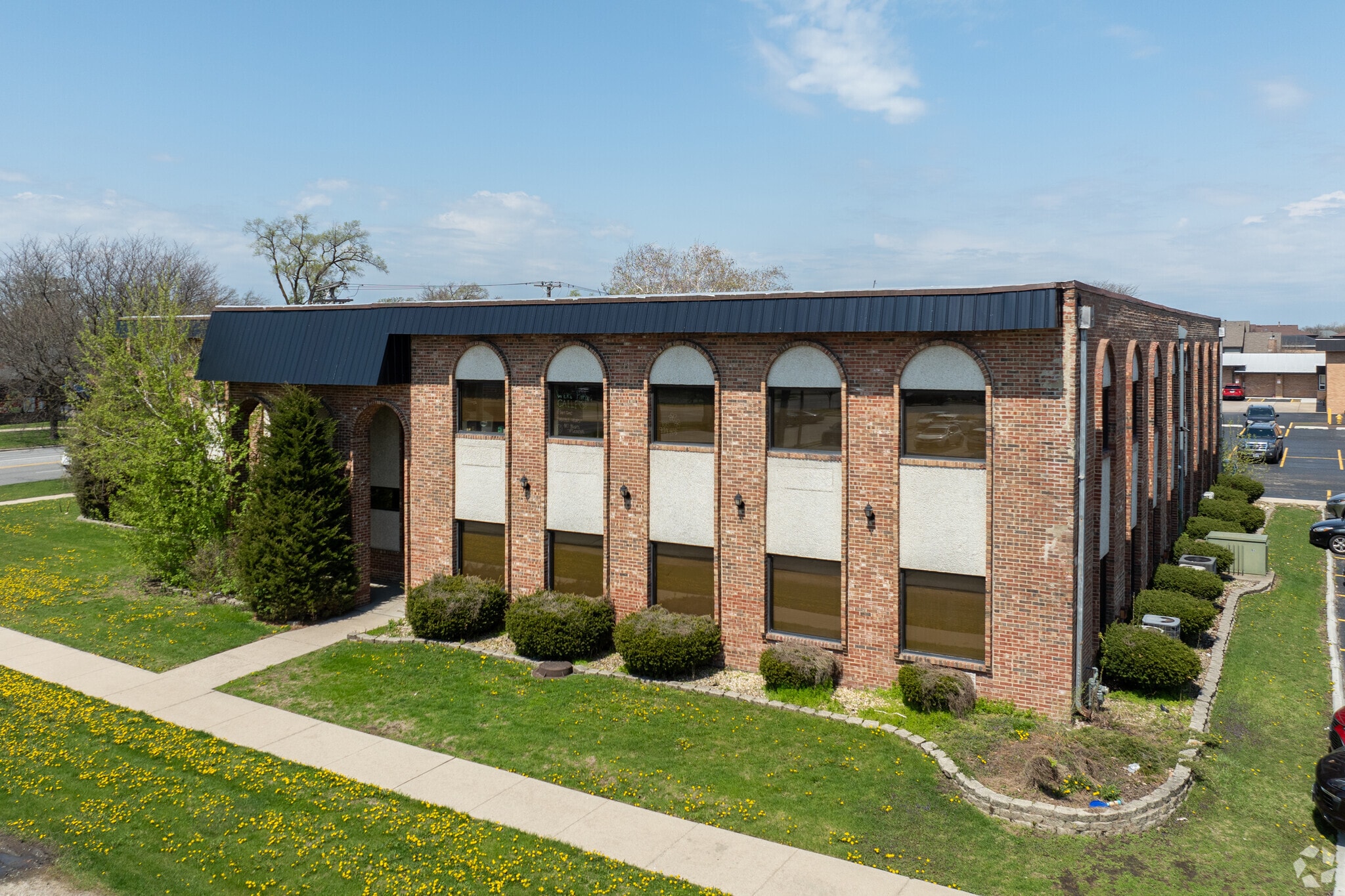 10661 S Roberts Rd, Palos Hills, IL for lease Primary Photo- Image 1 of 10