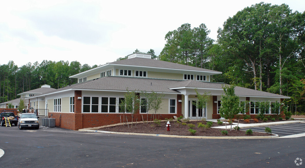 438 McLaws Cir, Williamsburg, VA for lease - Primary Photo - Image 1 of 8