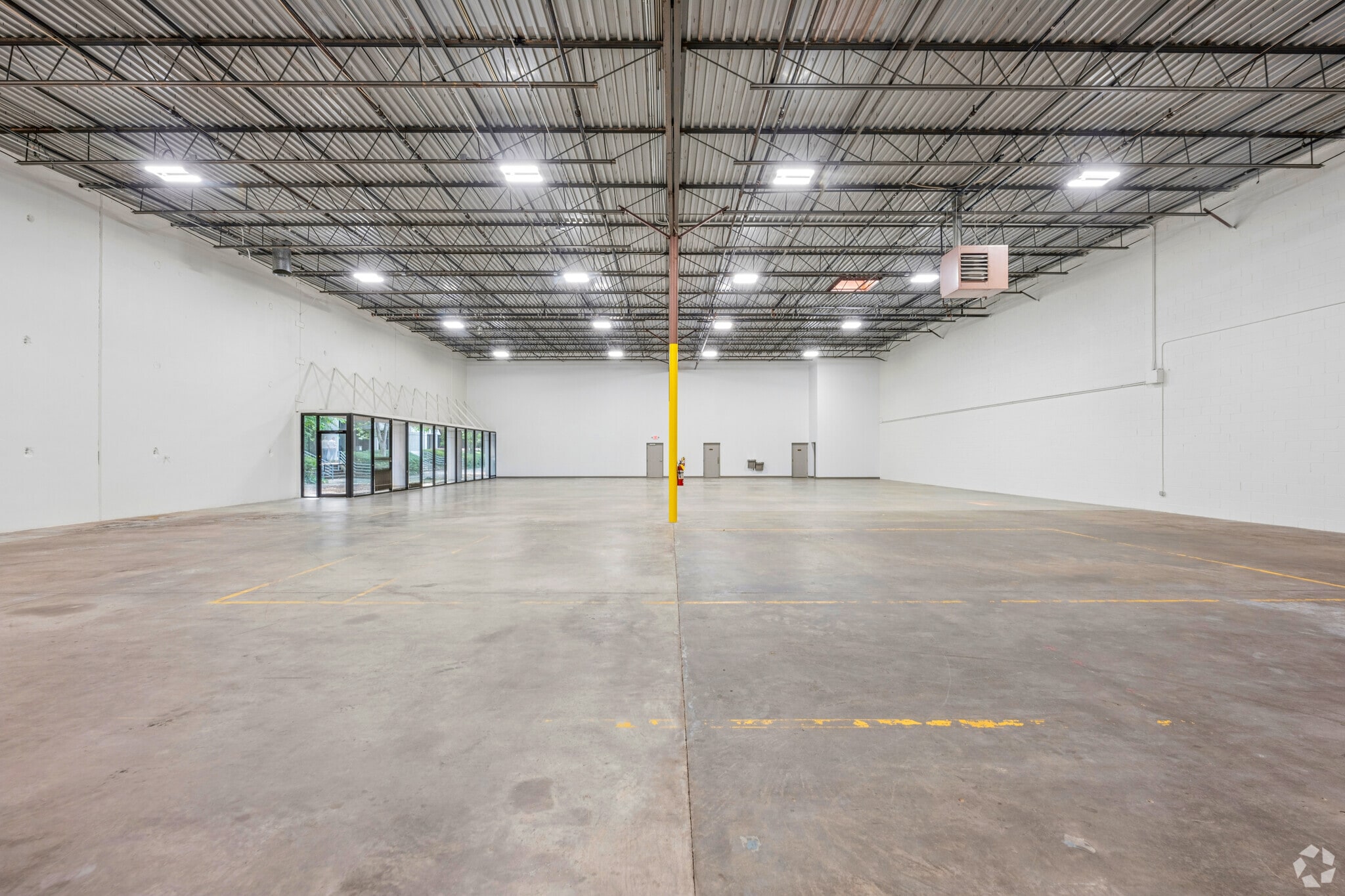 5242 Royal Woods Pky, Tucker, GA for lease Interior Photo- Image 1 of 14